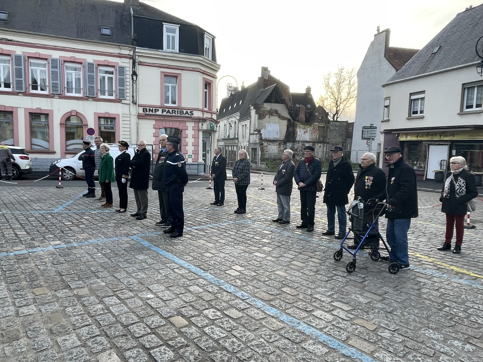 Cérémonie pour la journée nationale du souvenir et de recueillement à la mémoire des victimes civiles et militaires de la guerre d'Algérie et des combats en Tunisie et au Maroc